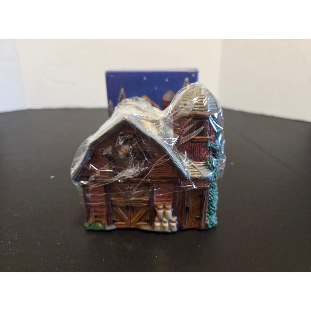 Home Town America Collection Christmas 1995 Barn Silo Ceramic Village Accessory
